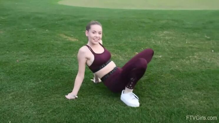 Naomi's Wild Fingering & Anal Play Session