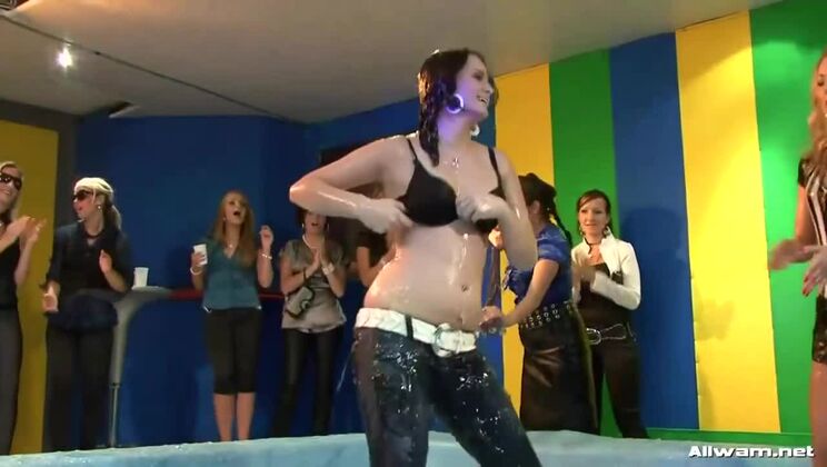 Eva Everheart - Hot Euro Slut Gets Messy in Gel