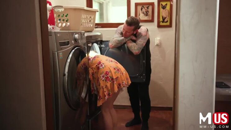 [ModelMediaUS] - Hairy Izzy Lush in Soapy Laundry Fun - Izzy Lush