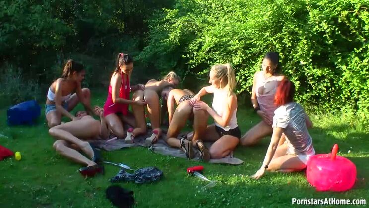 [Tainster] - Sexy Oiled Babes Part 1: Rachel, Jenny, and Victoria - Kari - Victoria Puppy - Jenny Simons - Leila Smith - Rachel Evans - Donna Joe - Kitty Jane