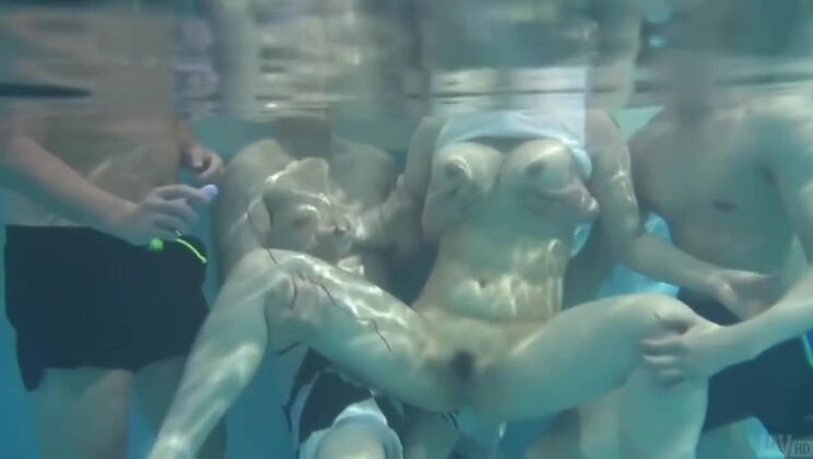 [JavHD] - Big-titted JAV MILF Suzuna Komiya deepthroating like a pro