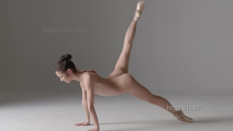 [Hegre] - Nude Brunette Beauties Julietta and Magdalena Dance Ballet