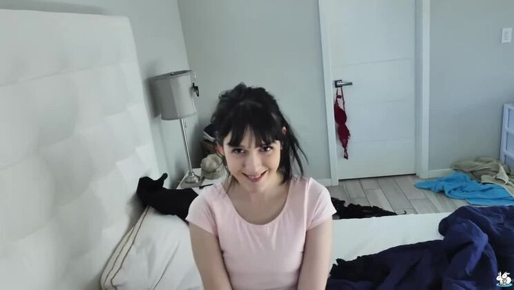 [TrueAmateurs] - Ivy Aura's Hairy Bush Gets Pounded by BF - Ivy Aura