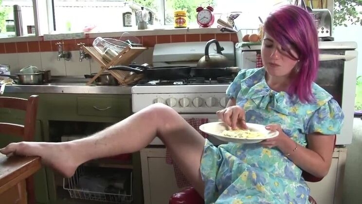 Lilith Fucks Herself with Toys