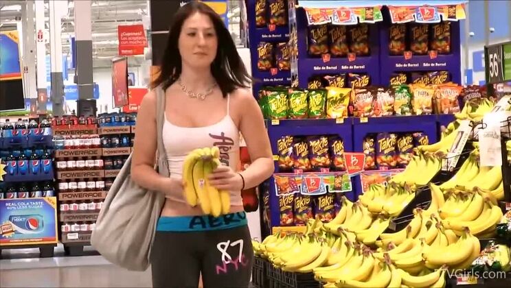 Young and Beautiful Veronika Fingers Herself