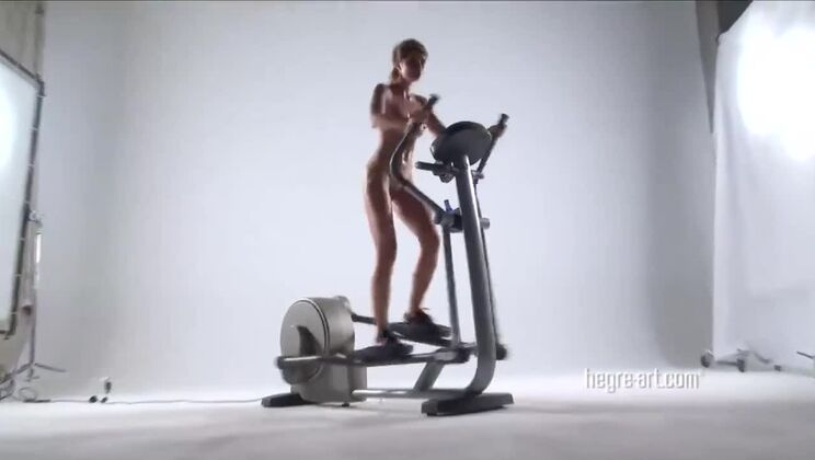 [Hegre] - Angie's Solo Crosstrainer Challenge - Anna AJ