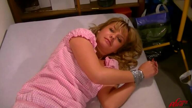 Amateur BDSM with Pissing and Facial