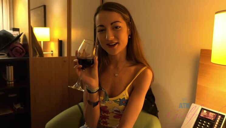 Lily Adams - Amateur Outdoor Squirting Fun