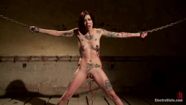 [Electrosluts] - Electricity Play with Krysta Kaos and Bobbi Starr