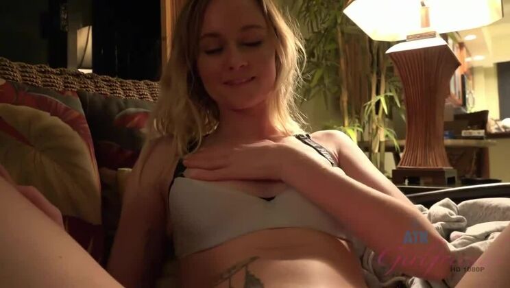 Handjob and Foot Fetish with Kenzie Kai!