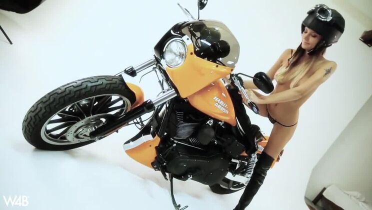 [Watch4Beauty] - Young Clover Exposes All in Solo Session - Clover