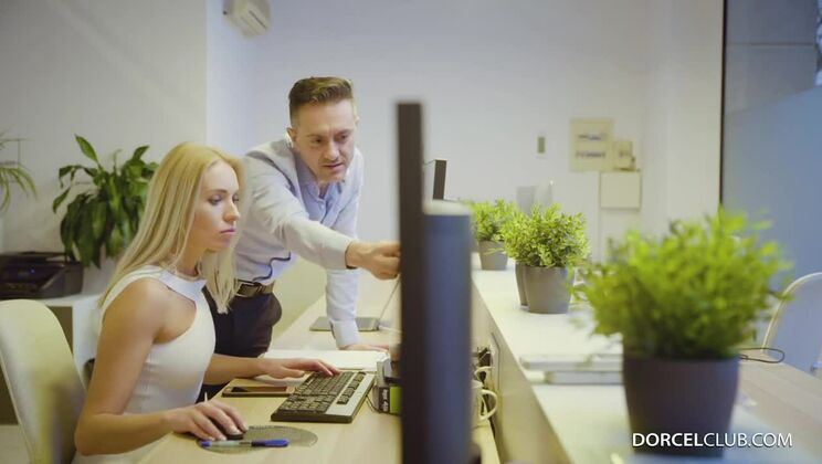 [DorcelClub] - Blonde Angelika Grays' Big Ass on First Date