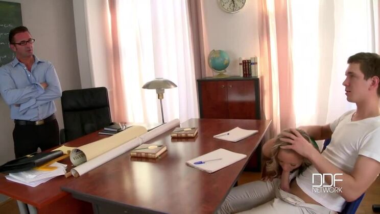 Vanda Lust's Deepthroat College Adventure