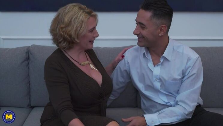 Camilla's Anal Date Includes Squirting and Creampie!