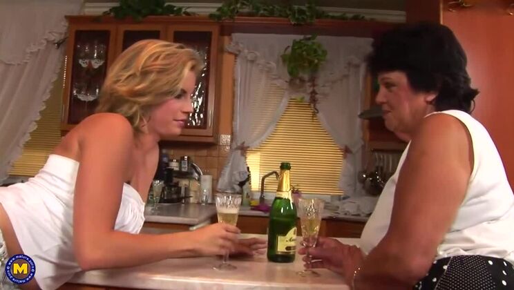 Lesbian Babes Enjoy Kinky Sex with Toys