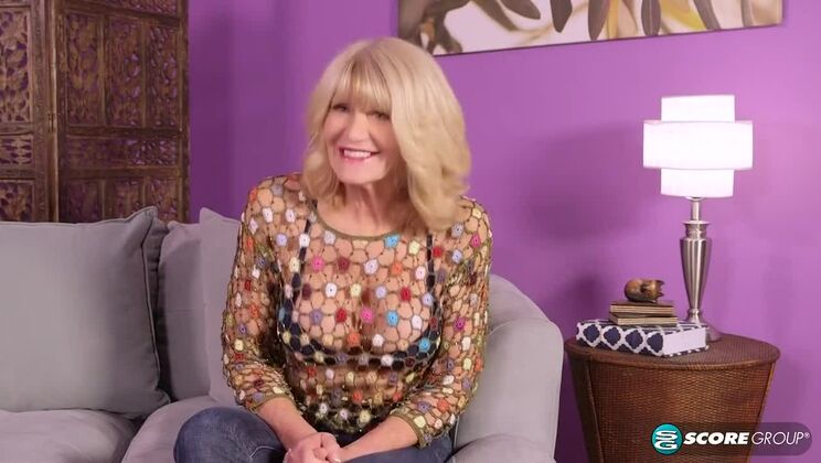 Blonde Bombshell Kendall Rex in Mature Sex