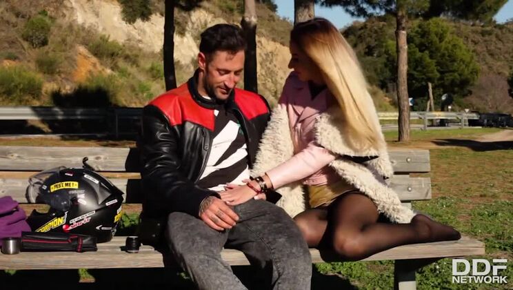 [DDFNetwork] - Big Cock Outdoor Sex with Blonde and Facial - Anna Thorne