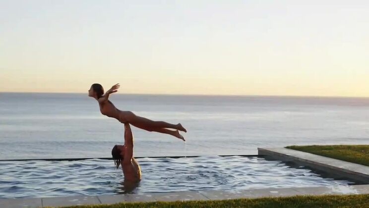 Jessica Gets a Handjob from Beautiful Ballerinas