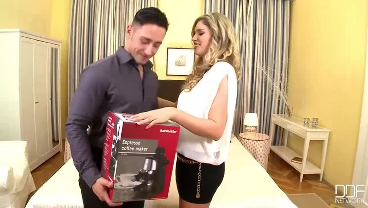 [HandsOnHardcore] - Birthday Sex with Eva Parcker