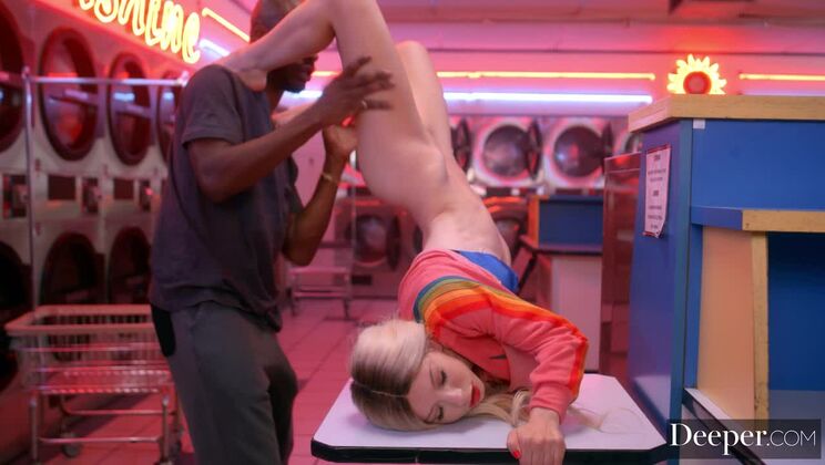 [Deeper] - Pussy Licking with Kenzie