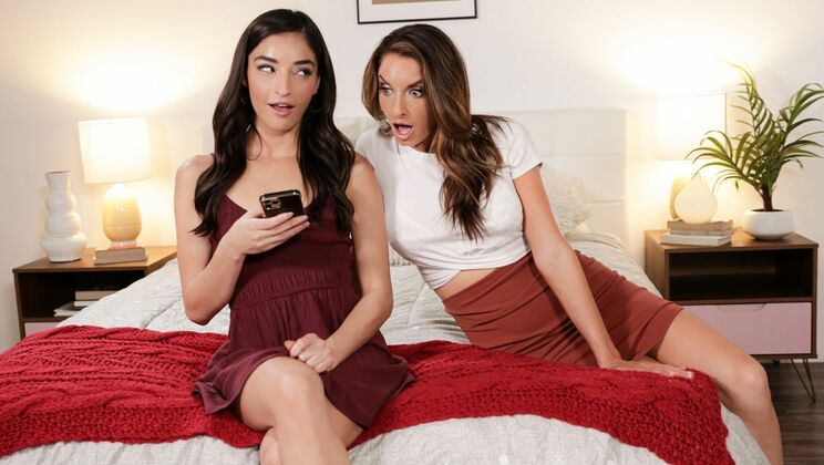 [Mommy'sGirl] - Lesbian Masturbation: Silvia and Emily's Playtime