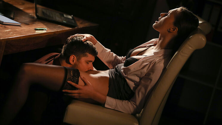 Sensual Hours with Kristof Cale