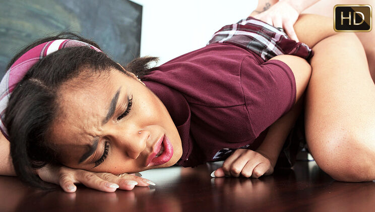 [InnocentHigh] - Teen's Seduction Game