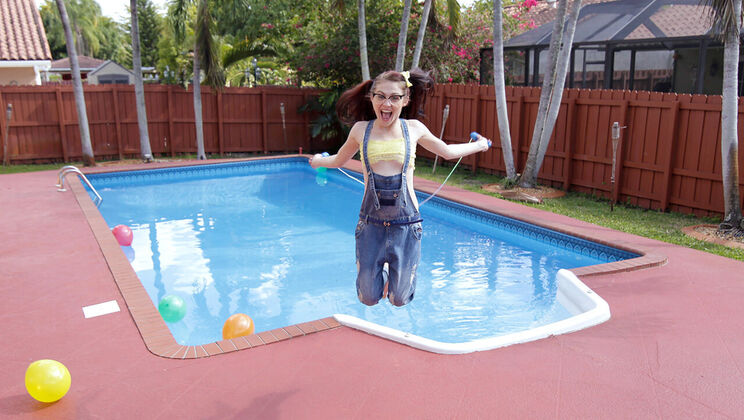 Petite Kandi Quinn's Sweet Adventure