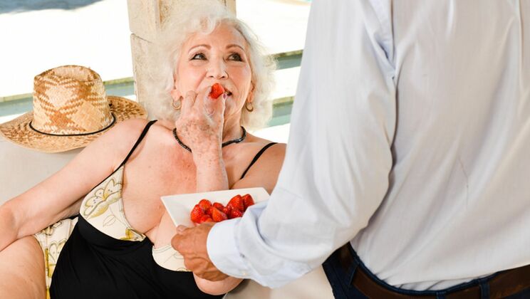 [LustyGrandmas] - Hairy Granny Takes a Huge Cumshot on Her Tits - Mugur - Norma B