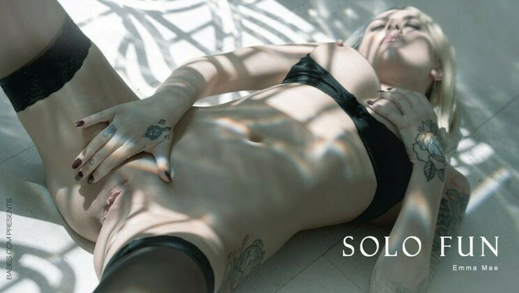 Gonzo Solo with Blonde Emma