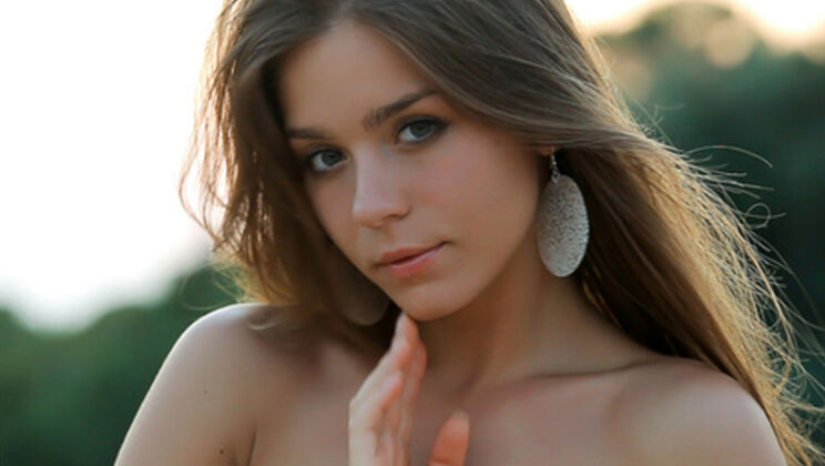 [WowGirls] - Outdoor Delight with Guerlain - Guerlain