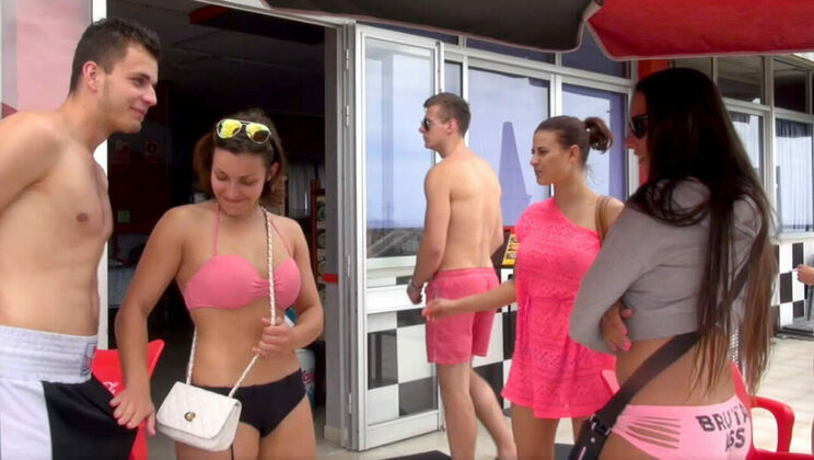 [SummerSinners] - Teen Brunette Gets Wild with Guys in the Street - Billie Star - Alexis Cherry