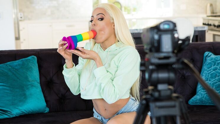 [Brazzers] - Blonde Bombshell Sex Tips 2