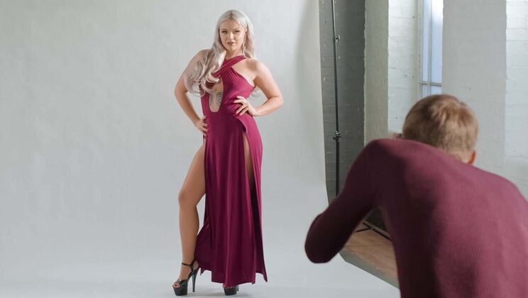 Top Model Lana Rose Gets Doggystyle