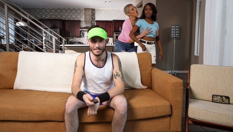 [Brazzers] - Tattooed Latina Loves Big Ass