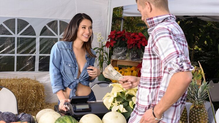 Athletic Wife's Sexy Cowgirl Ride