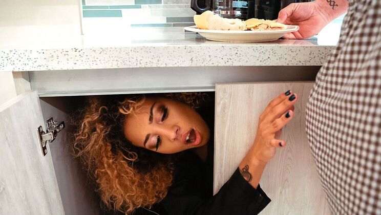 Xianna Hill's Big Cock Bathroom Encounter