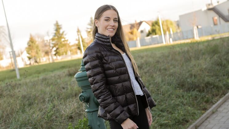 Amateur Outdoor Sex with Eveline Dellai