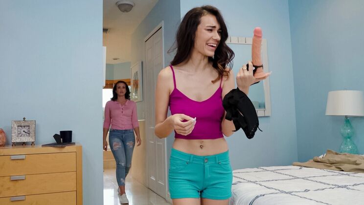 [MomsLickTeens] - Cheating Lesbians Engage in Doggystyle - Sawyer Cassidy - Mandy Waters