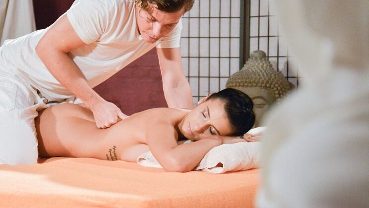 [MassageRooms] - Nelly Kent's Sensual Massage Turns into Sex - Nelly Kent - Ricky Rascal