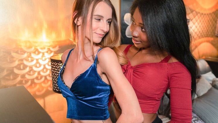 [Lesbea] - Lesbian Big Tits and Bubble Butt Fun - Adelle Unicorn - Boni