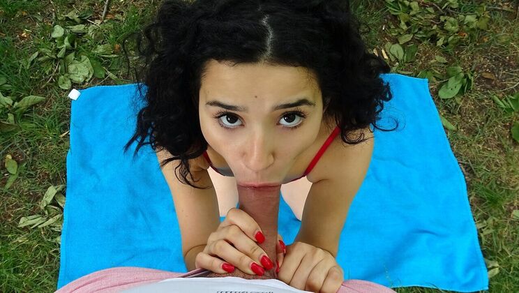 Outdoor Amateur Fucking with Spanish Teen