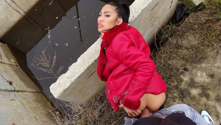 Public Handjob and Blowjob with Big Tits Thai