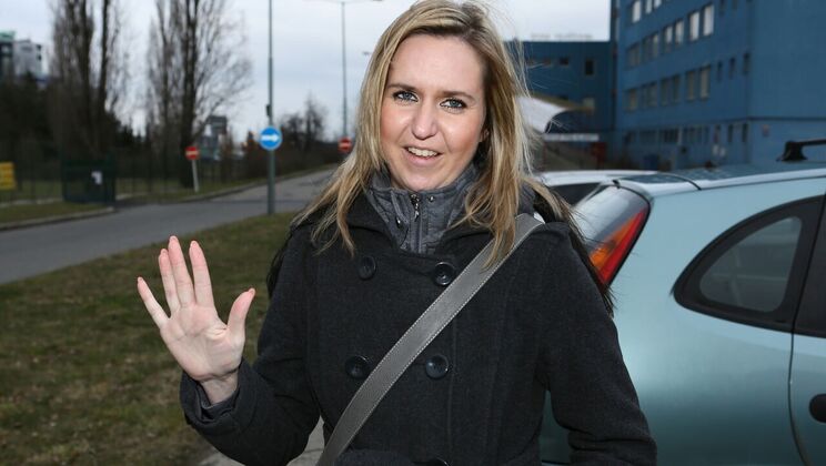 Hot Blonde Sucks and Rides Inside Car