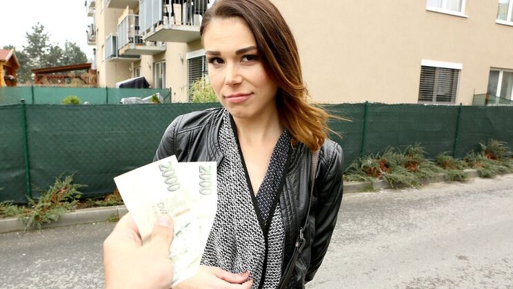 Outdoor Car Fuck: POV Creampie Action