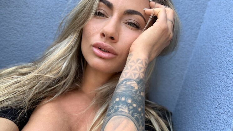 Anal Play and Masturbation Outdoors