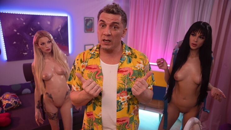 [FakeHostel] - Mia Trejsi, Steve Q, and Kaira Kampen Get Down - Steve Q - Mia Trejsi - Kaira Kampen