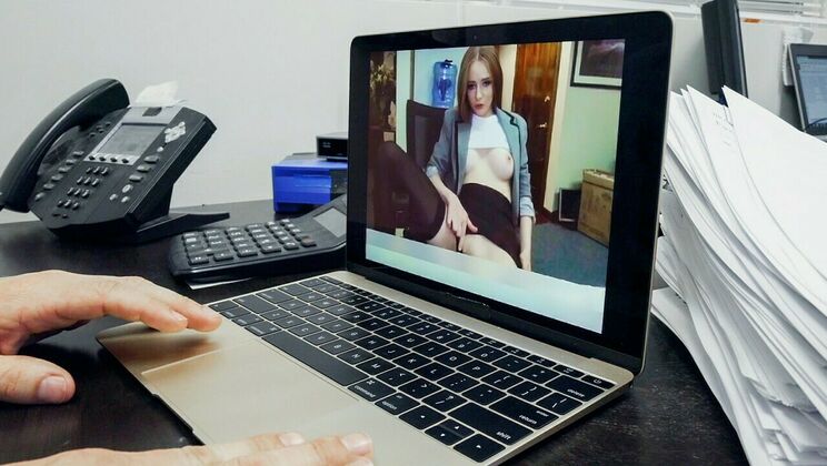 Robby Echo's Sexy Secretary Spied