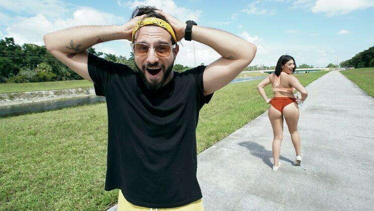 Blowjob And Run Away