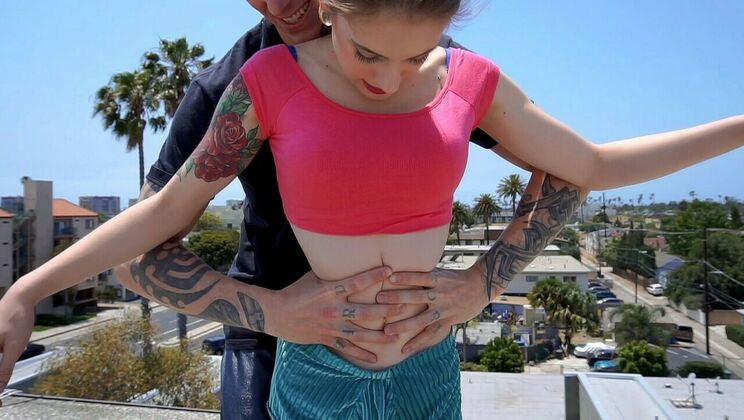 Natural Tits and Petite Frame Get Sexy